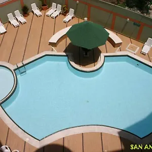 Hermoso Recién Remodelado Zona Apartamento